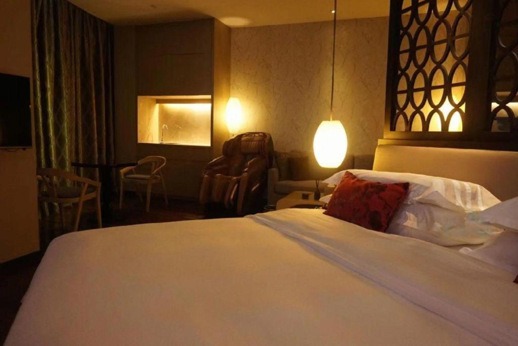 Maison New Century Hotel Dongguan Tungkuan Kültér fotó